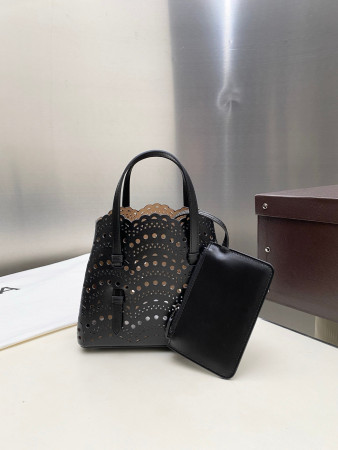 ALAÏA Mina 20 bag 20x17x10cm