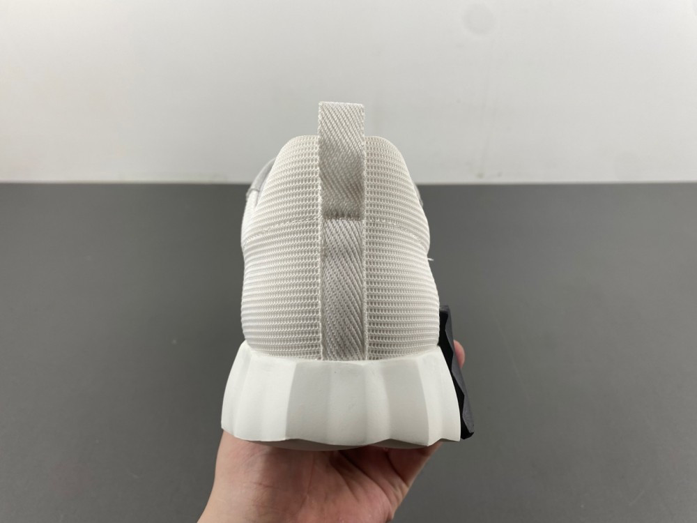 UA Hermès Bouncing Sneaker