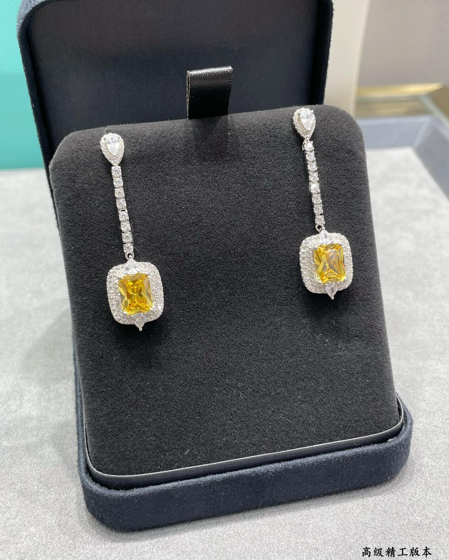 t*f*ny & co. Di*m*nd earrings ag925