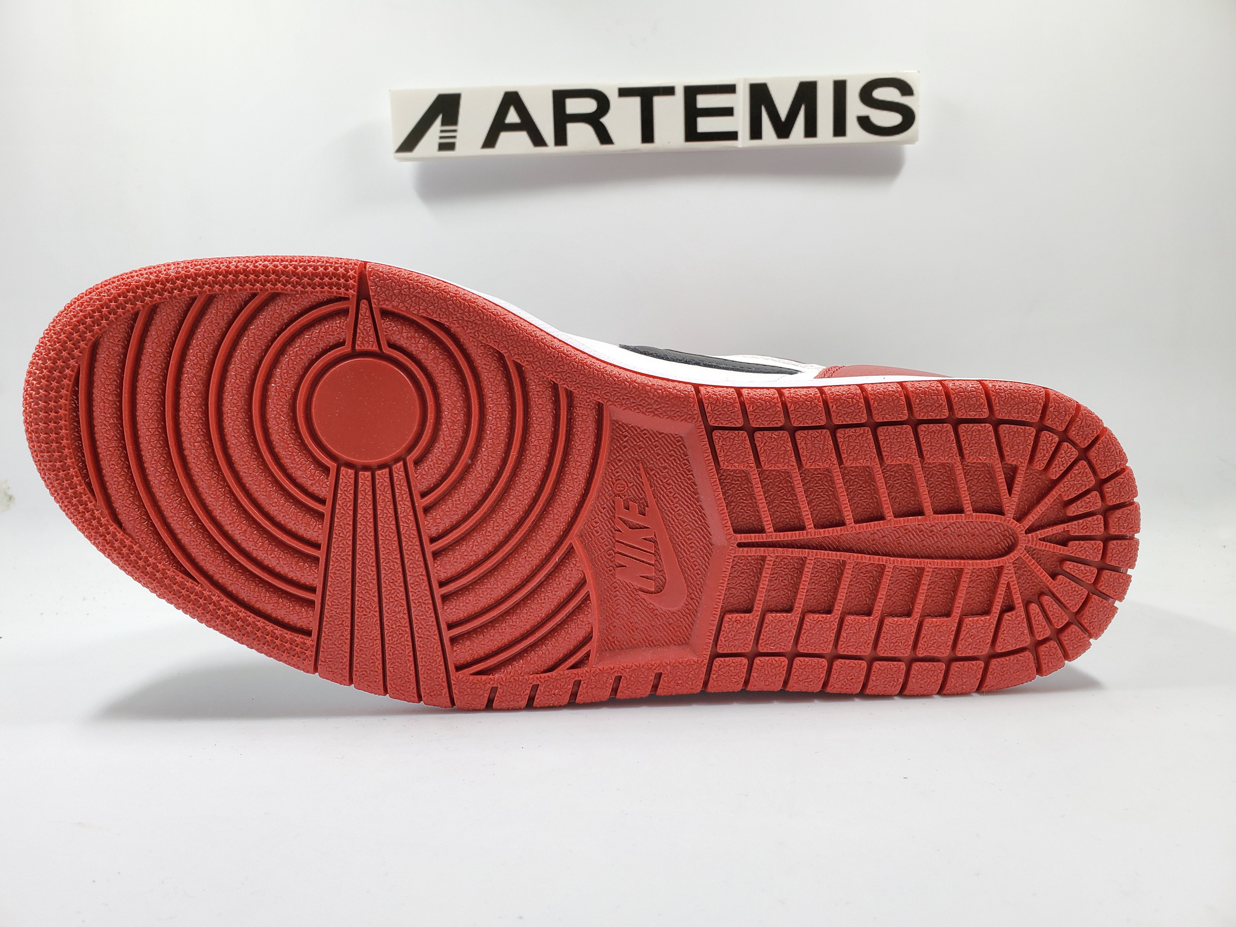 Air Jordan 1 Retro High Homage To Home Chicago (Non-numbered)