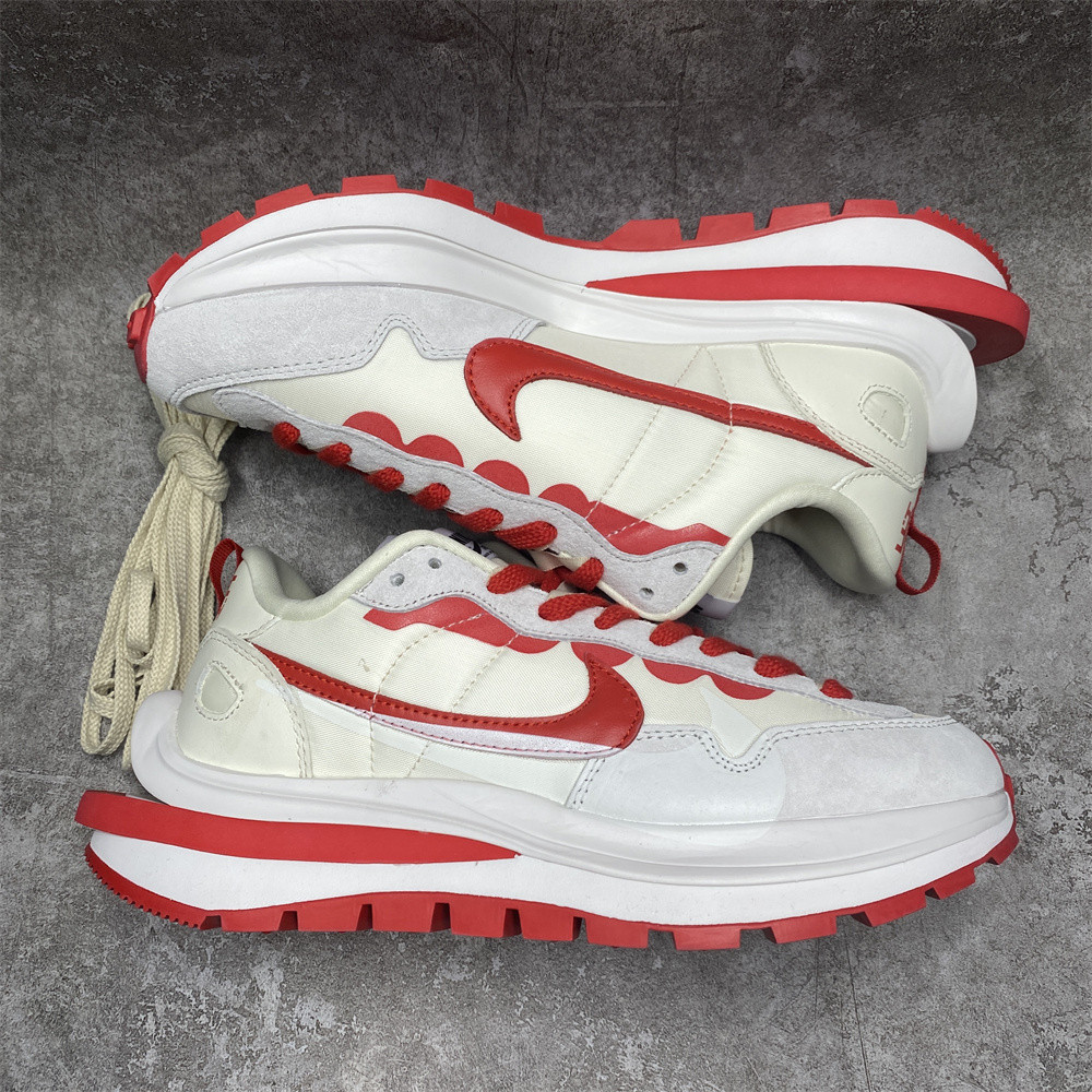 NIKE VAPORWAFFLE SACAI SAIL