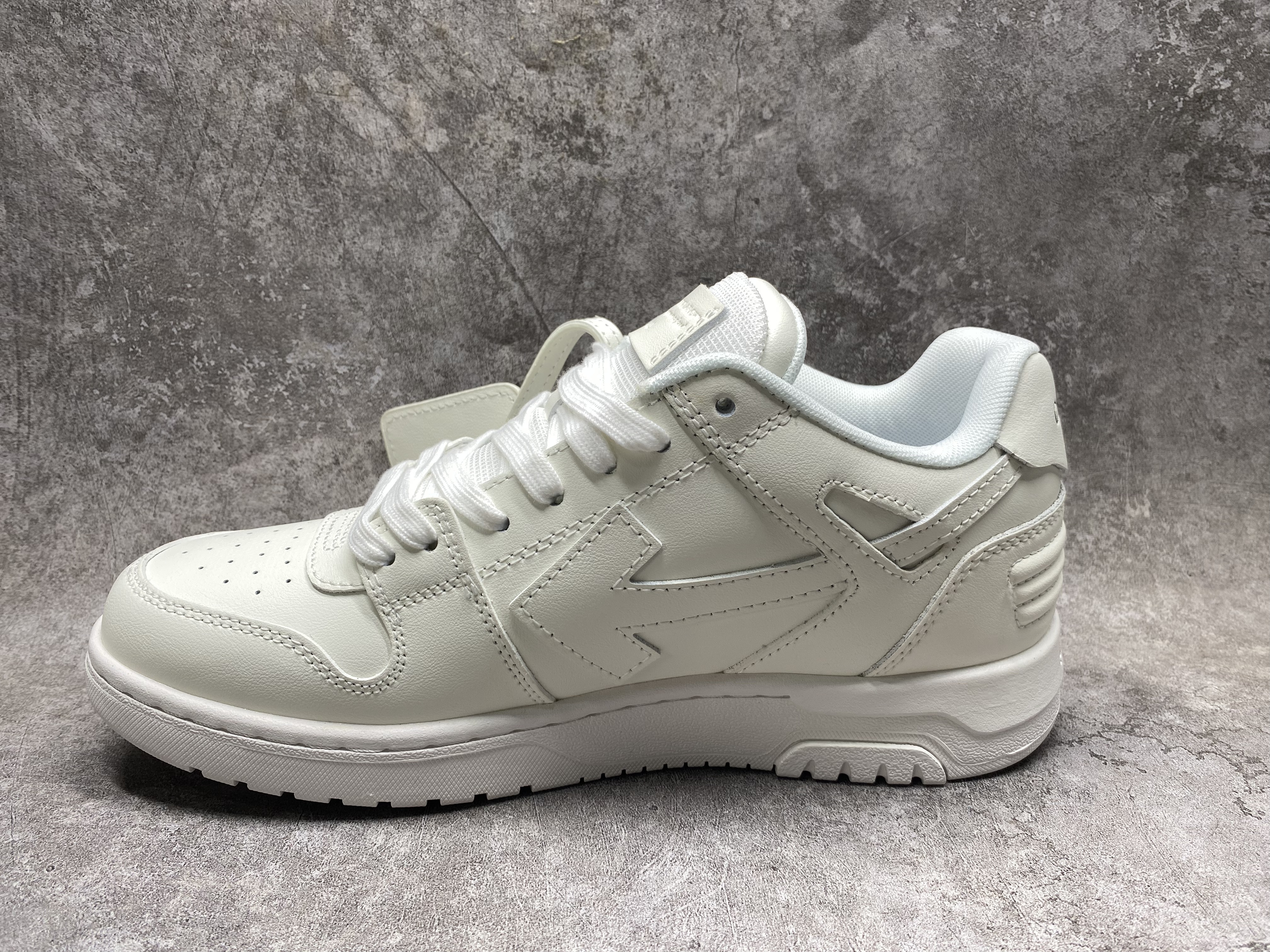 UA OFF-WHITE Out Of Office OOO Low Tops