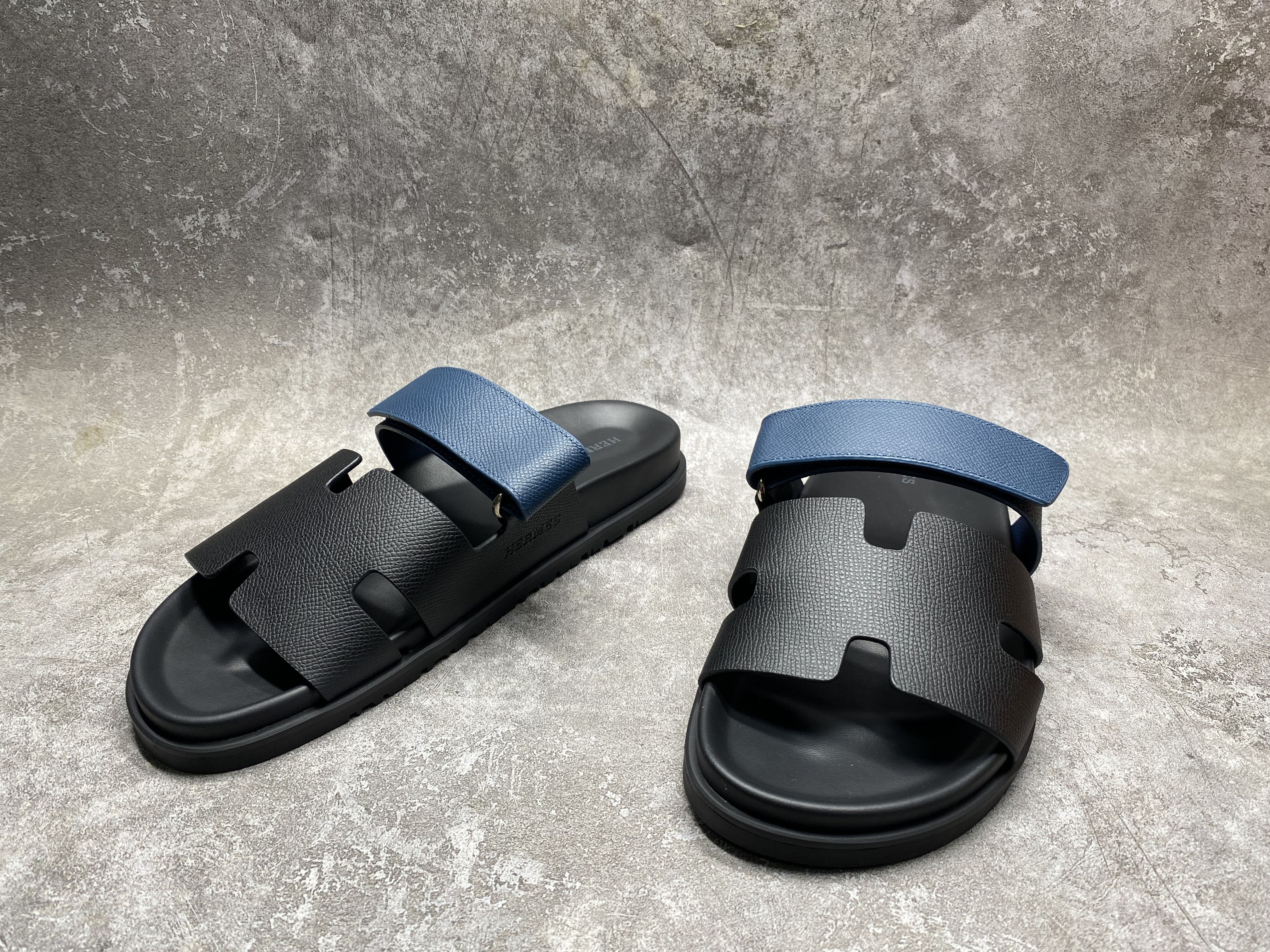 UA Hermès Chypre Sandal