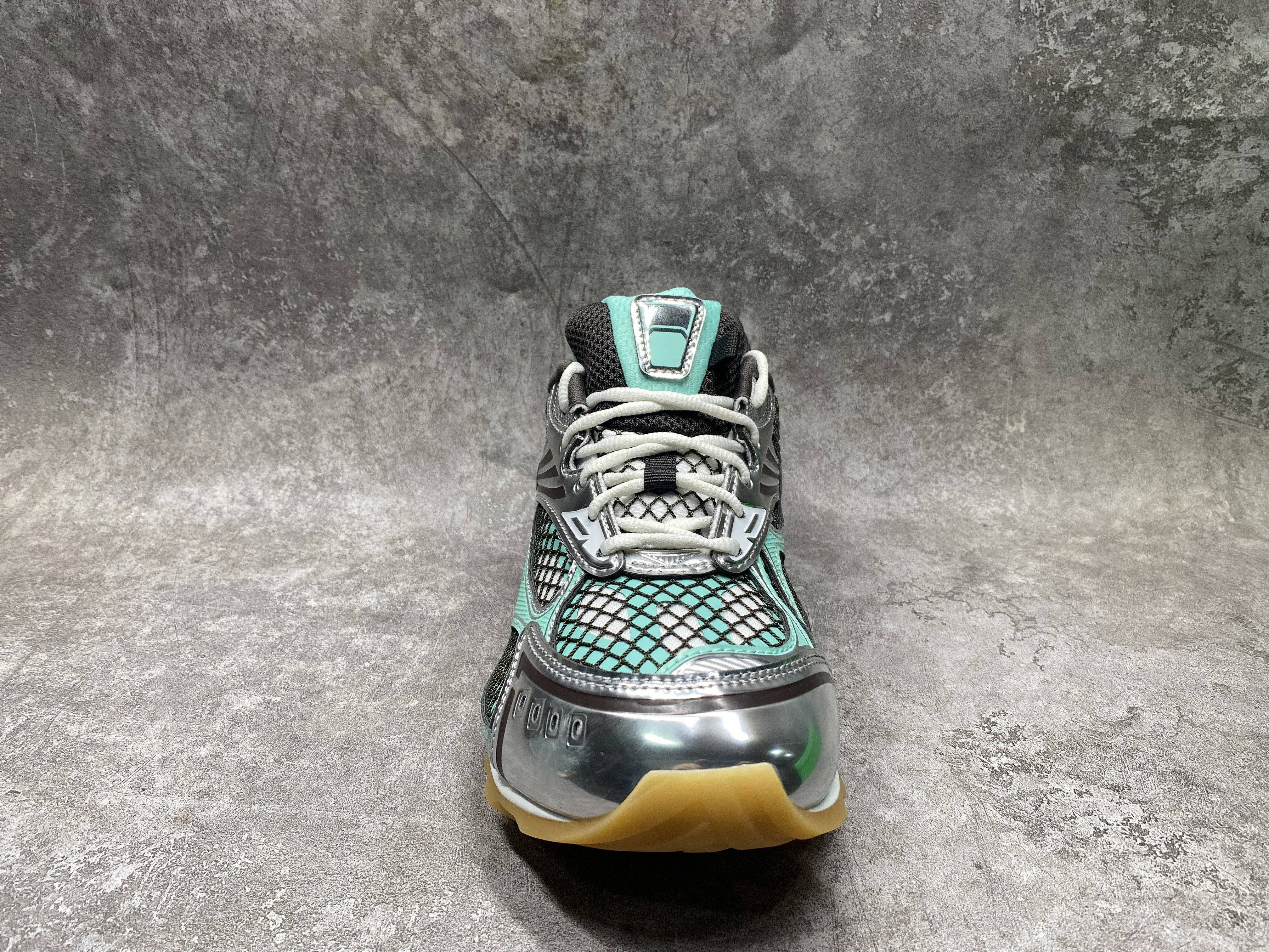 ua bo*te*ga Ve*ne*ta orbit sneaker