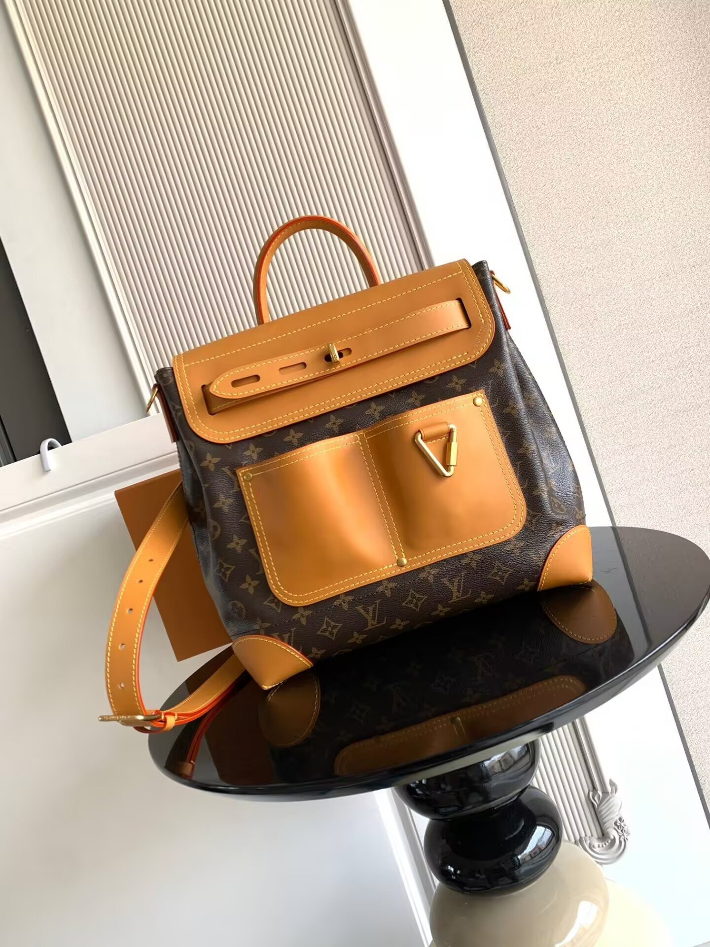 LV Backpack M25989 32x33x14cm