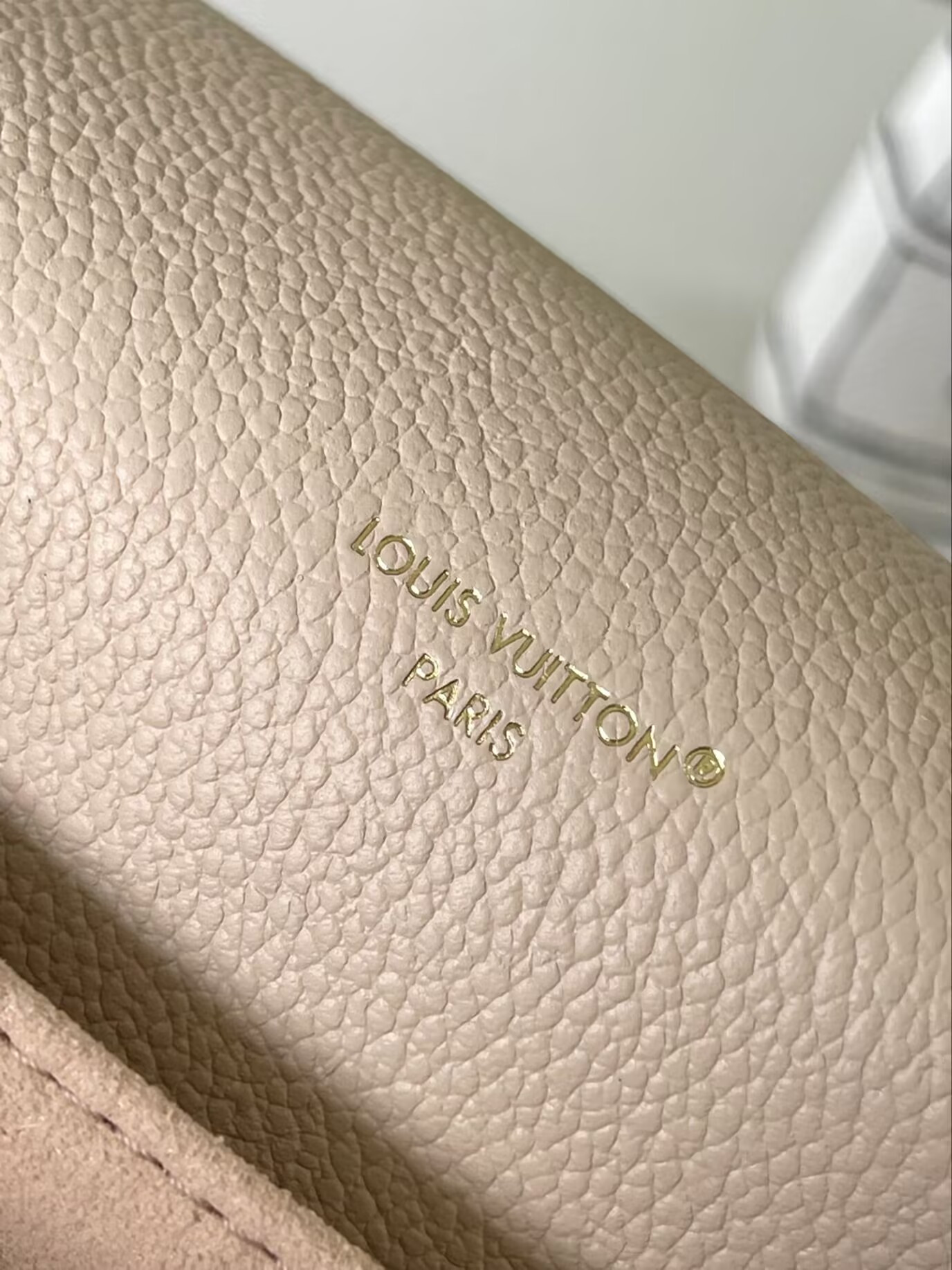 LV Pochette Metis EW M14322 21.5x13.5x6cm