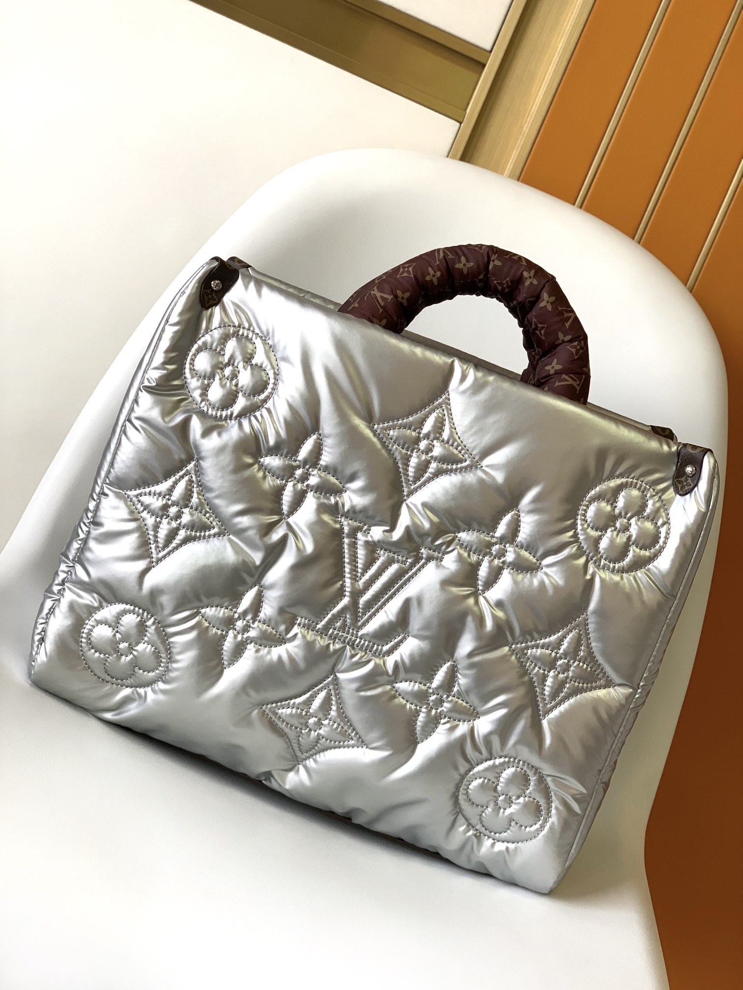 LV ONTHEGO M21069 35 x 27 x 14 CM