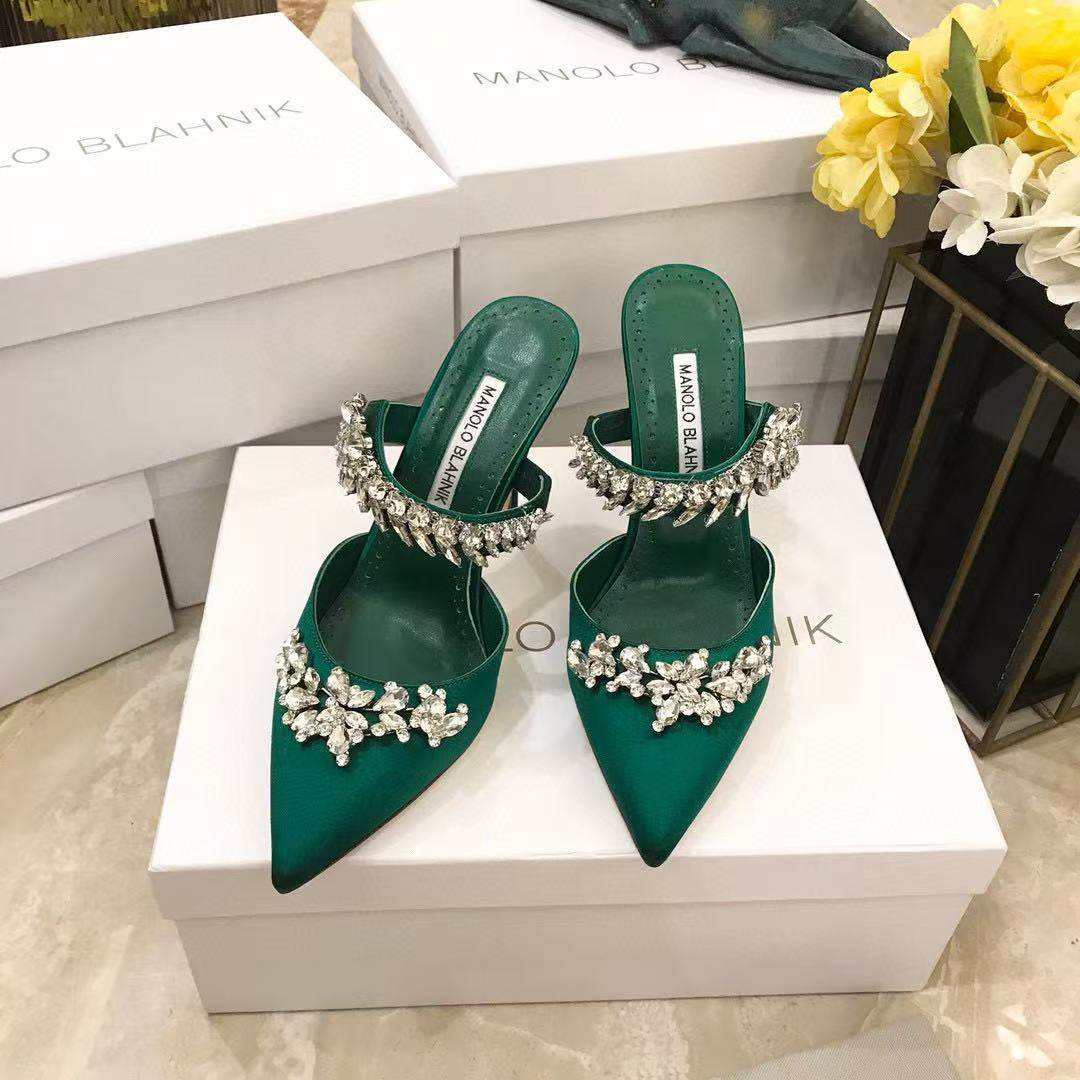 UA MANOLO BLAHNIK Shoes