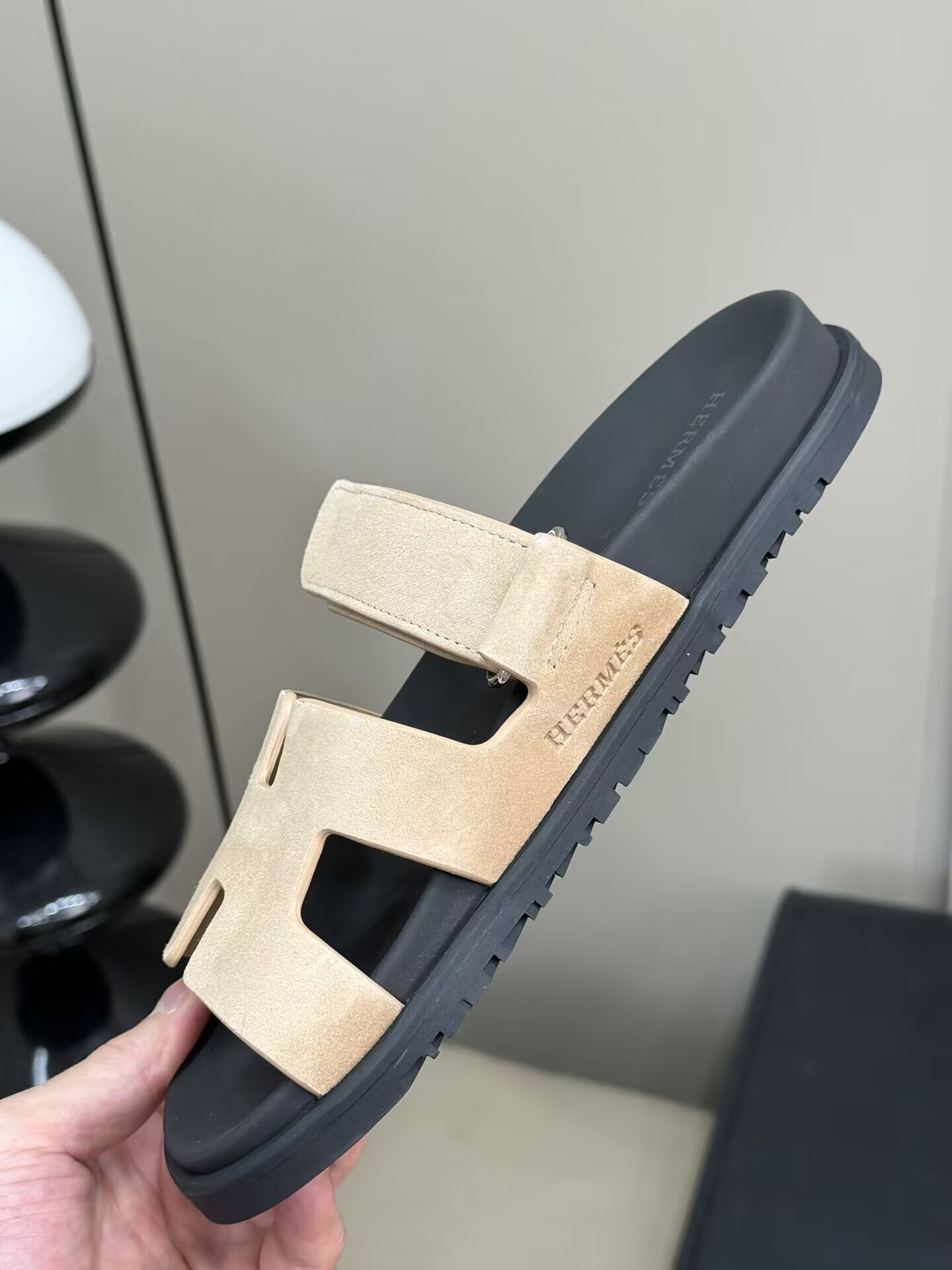 UA Hermès Chypre sandal