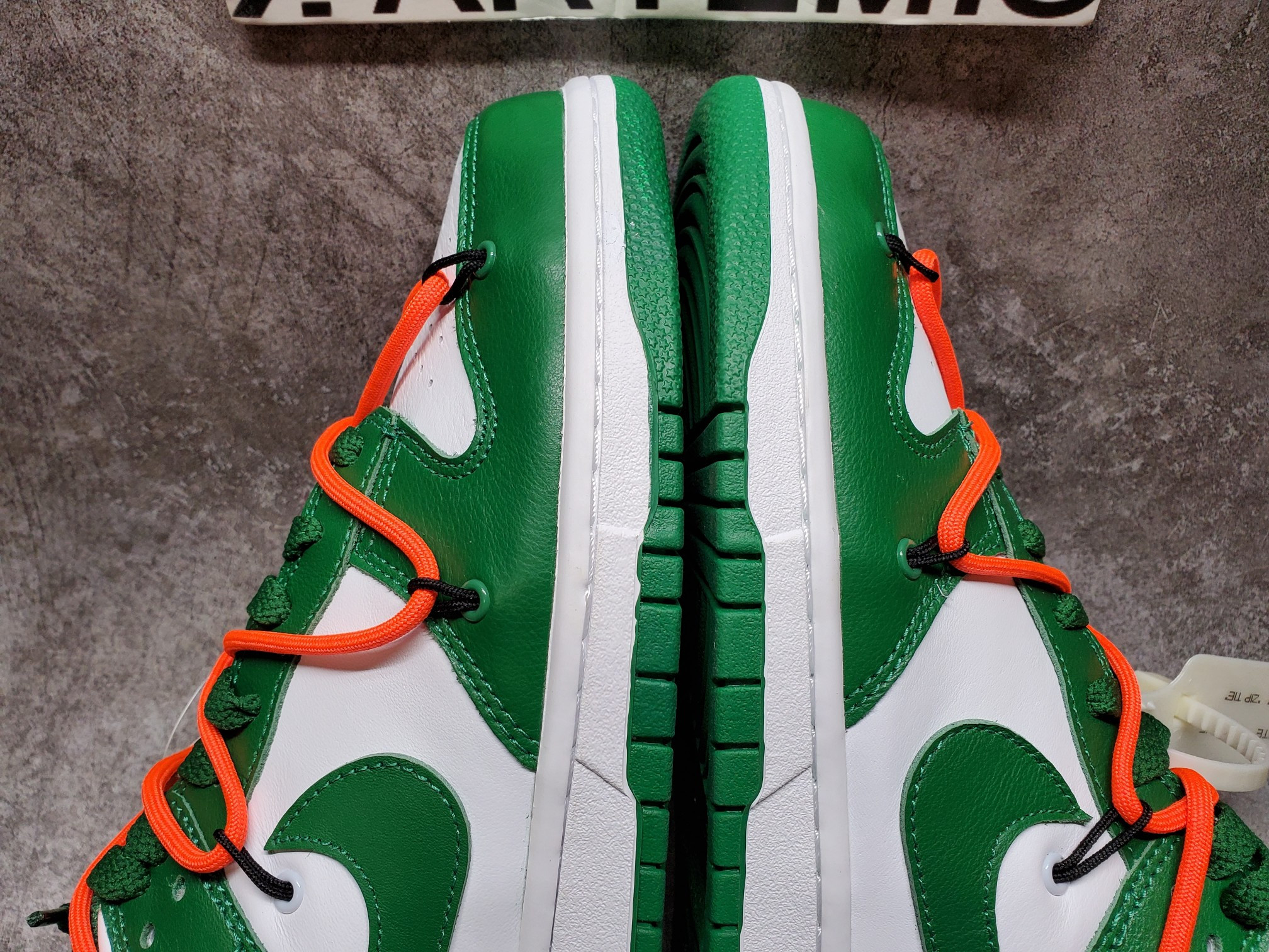 Nike Dunk Low Off -White "PINE GREEN"