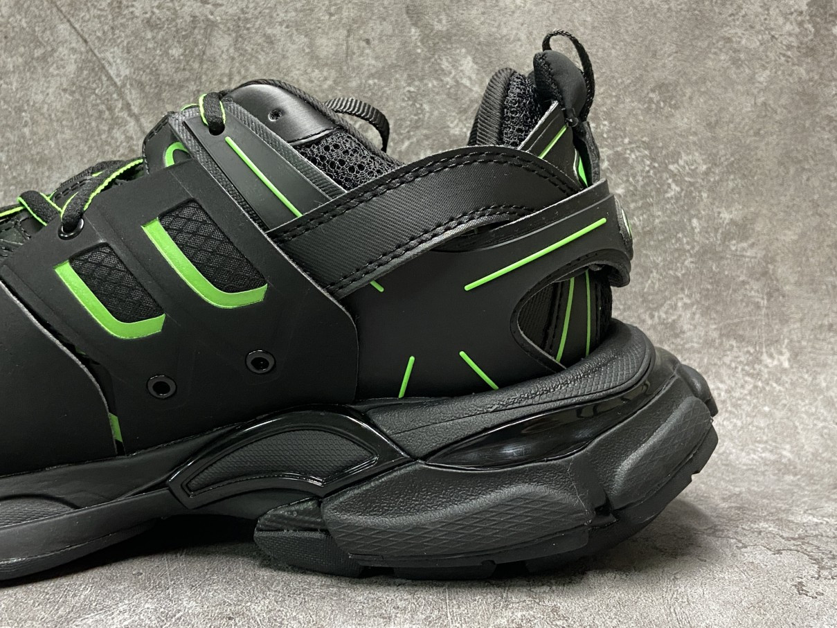 Balenciga Track Black