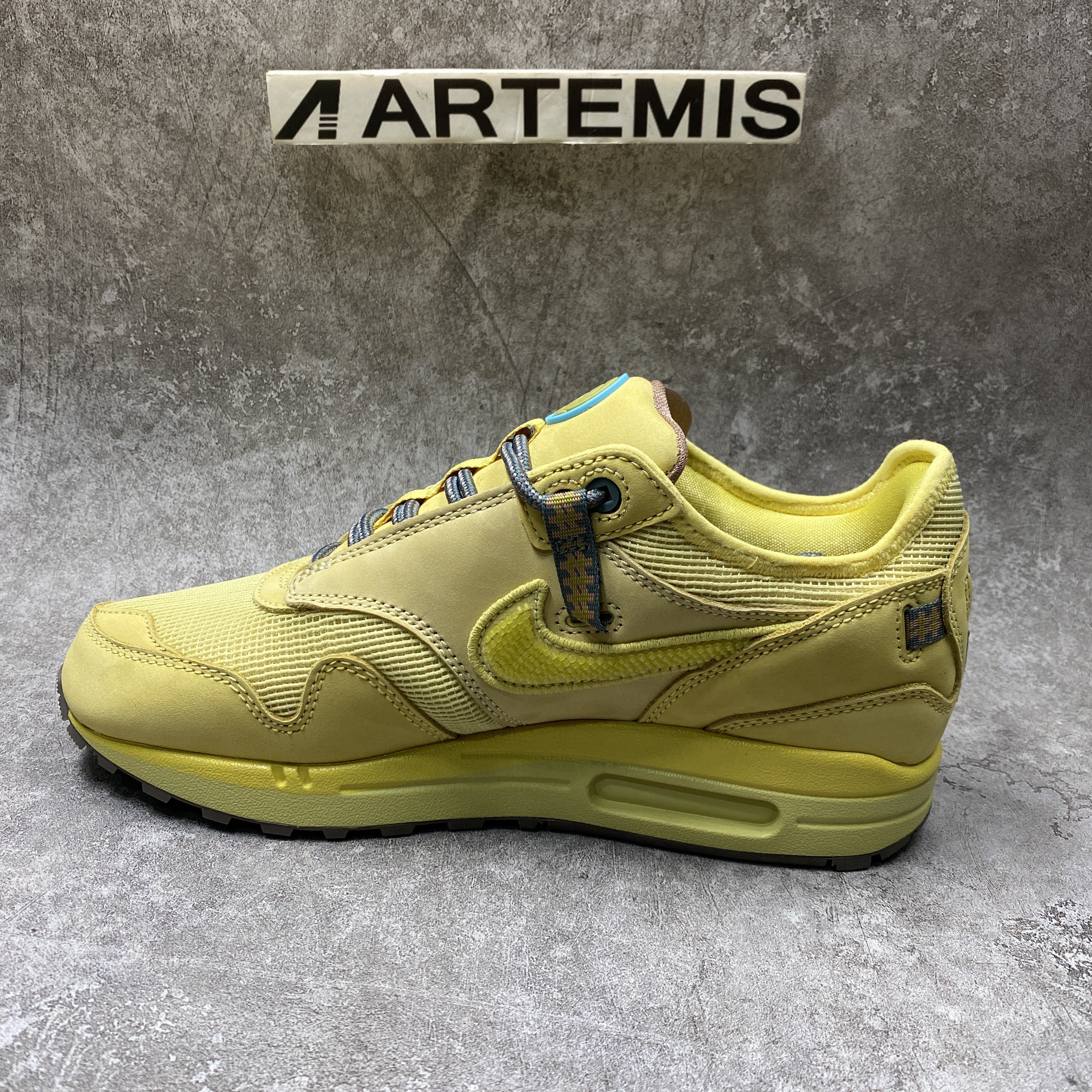 Nike Air Max 1 Travis Scott Cactus Jack Saturn Gold