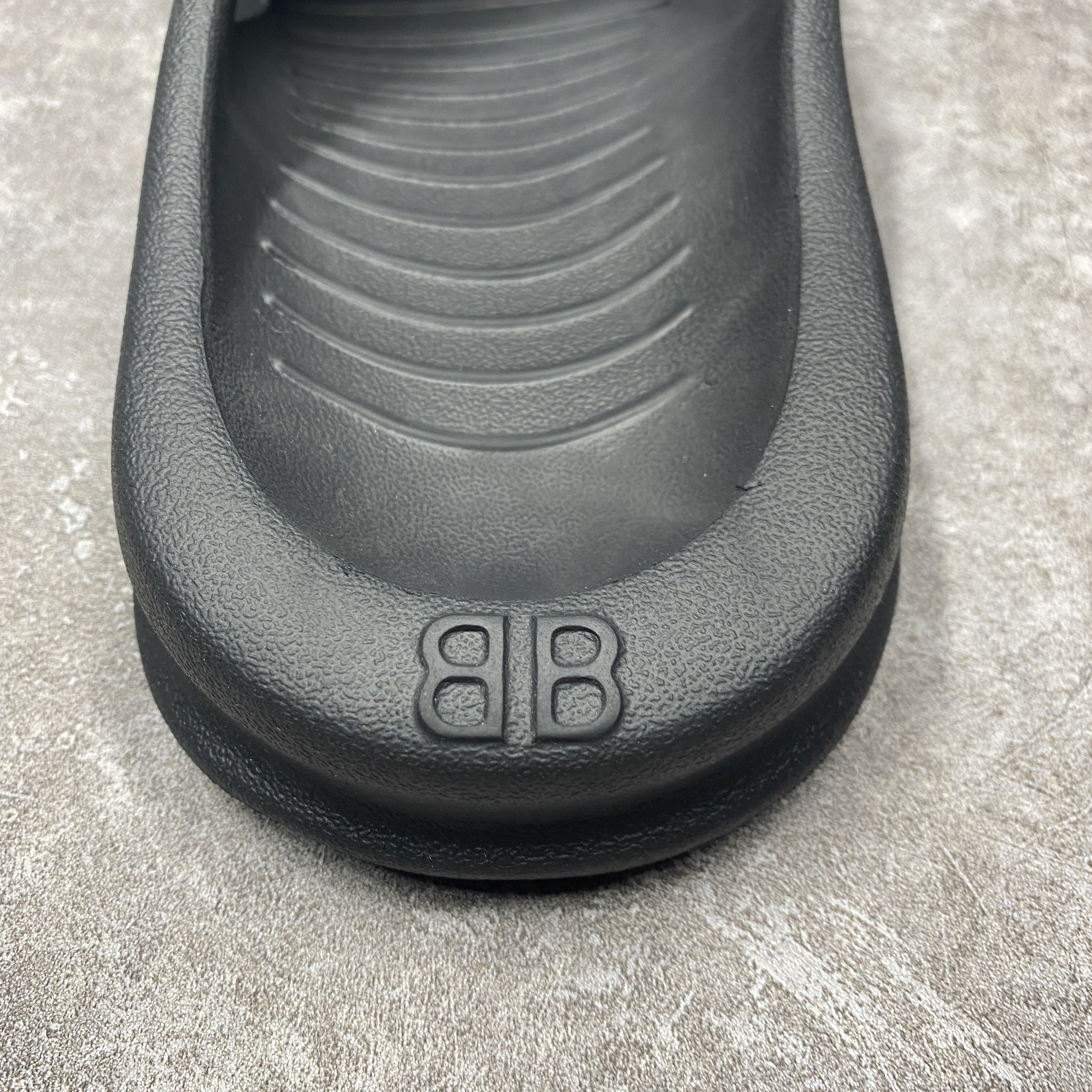 Balenciga Mold Slides Black (run one size bigger)