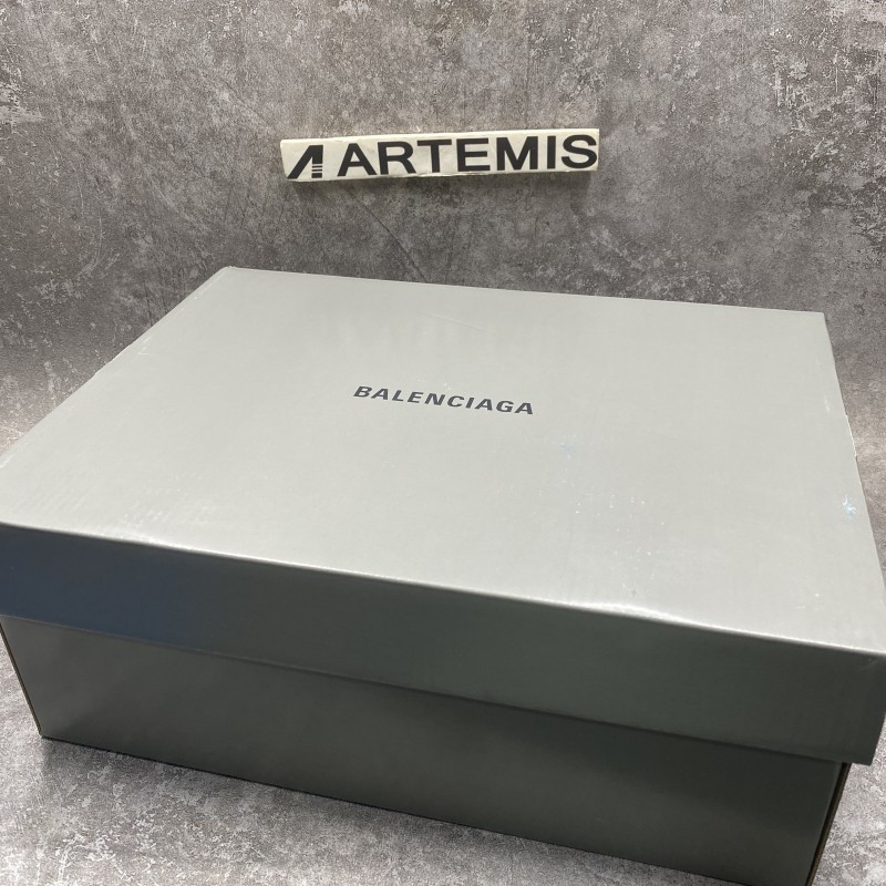 Balenciga Runner Silver