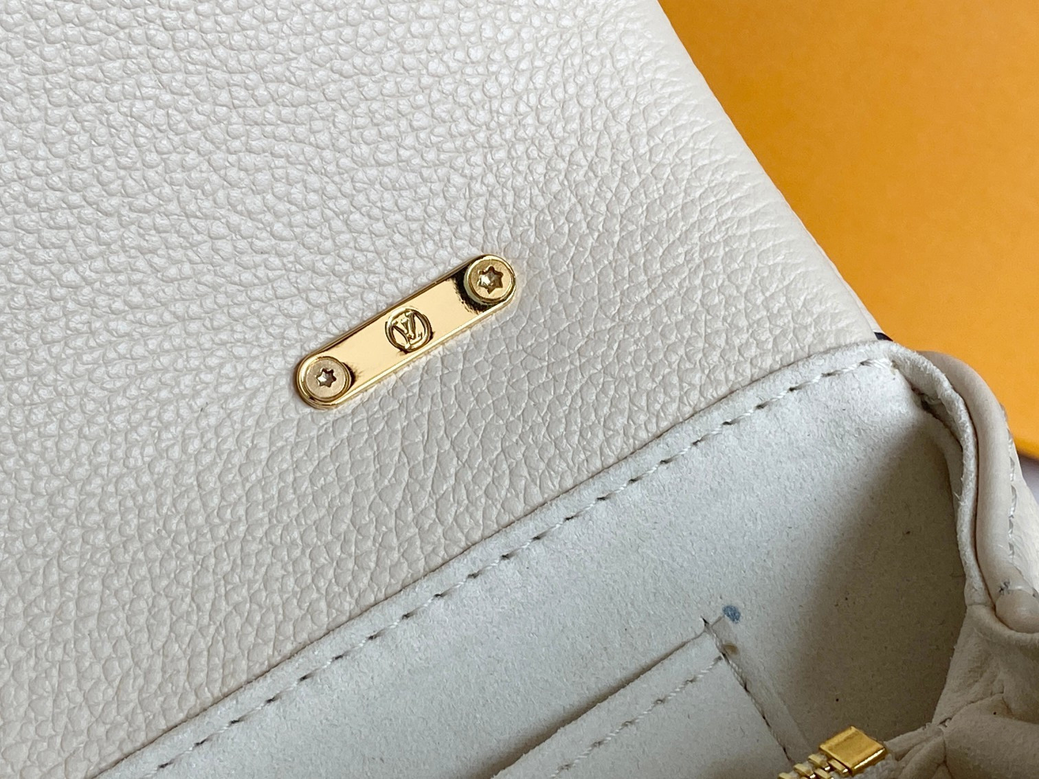 LV MADELEINE BB M46008 9.4 x 6.7 x 3.3 inches