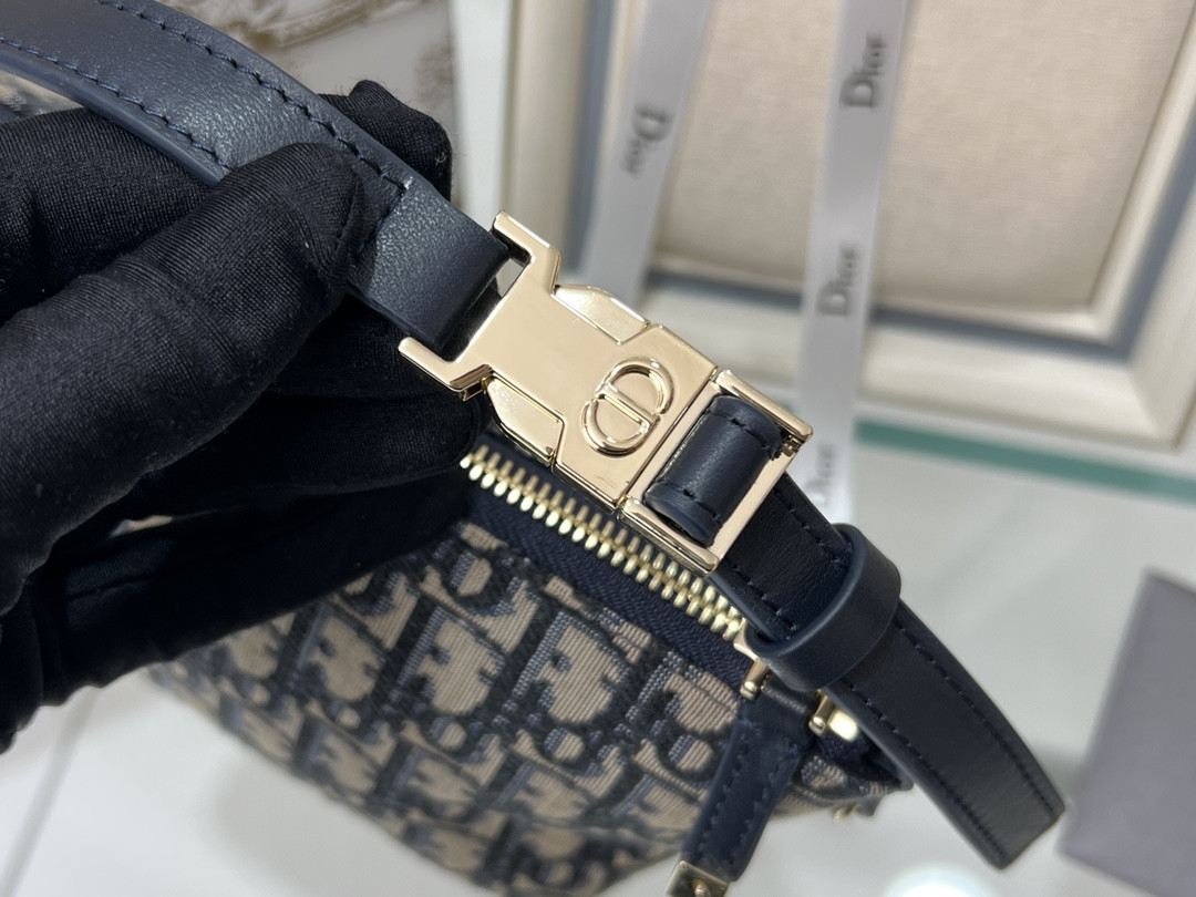 D*or travel nomad pouch blue D*or oblique jacquard