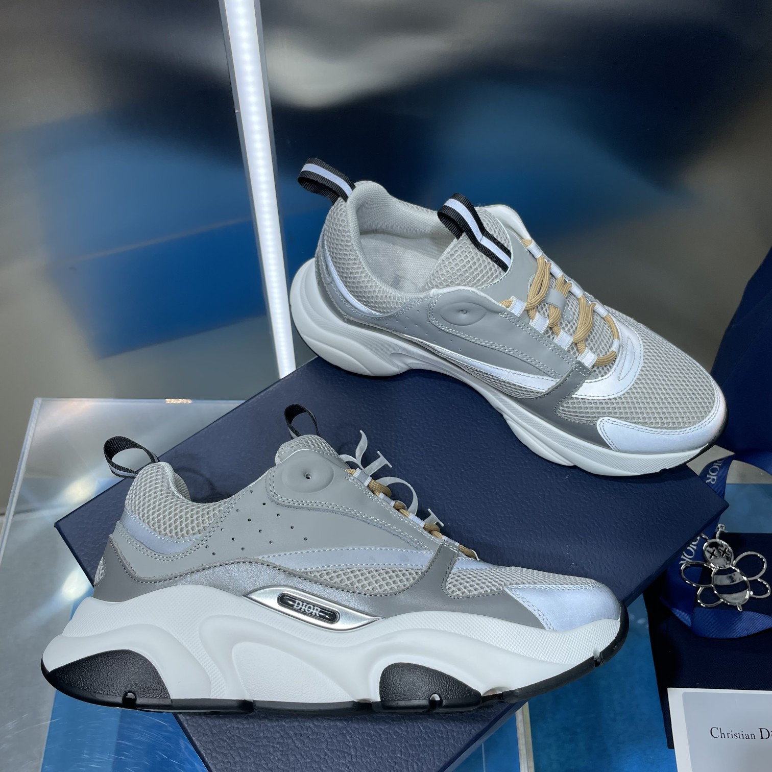 ua D*or b22 gray sneaker