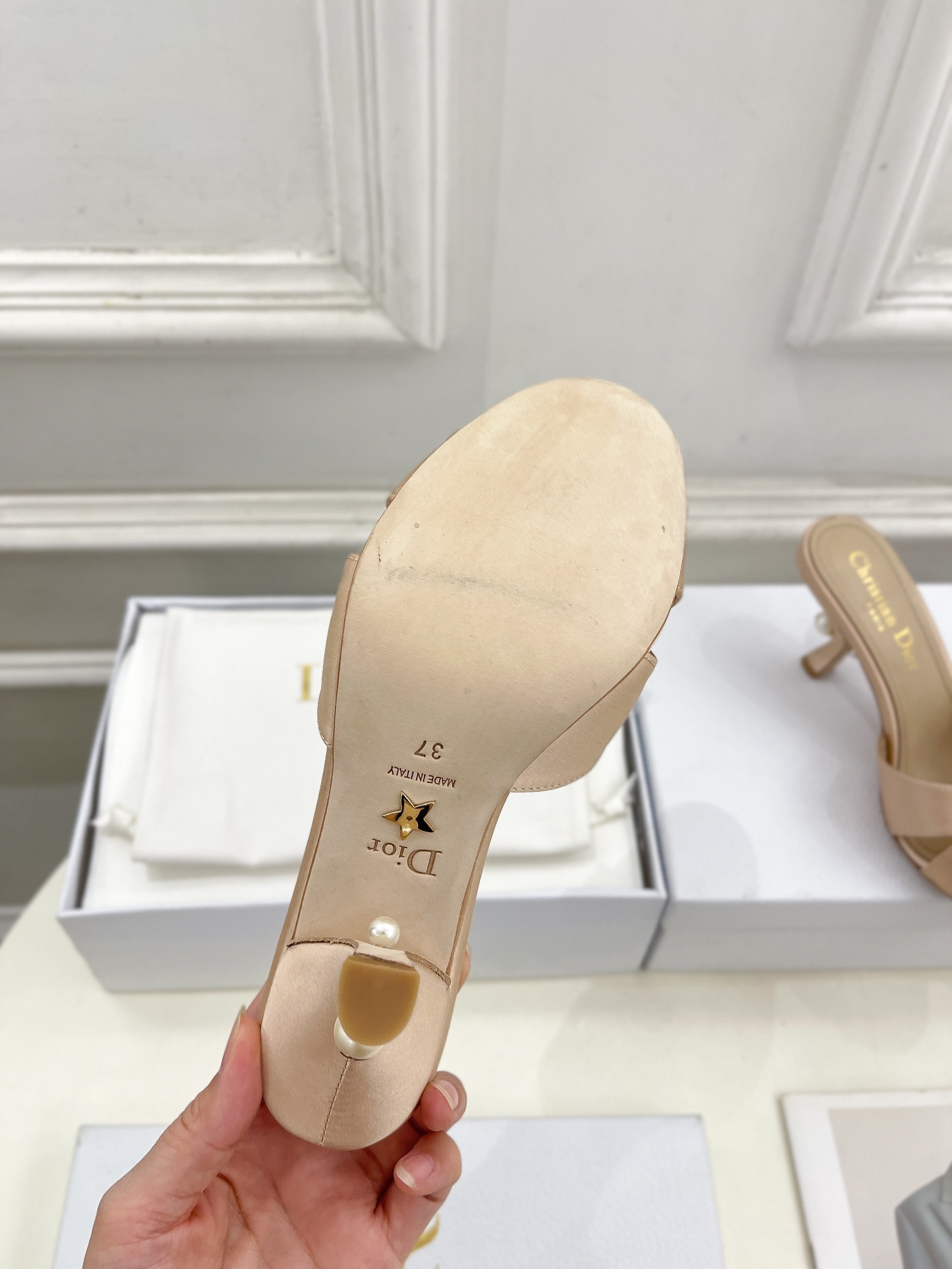 ua D*or tribales heeled slide