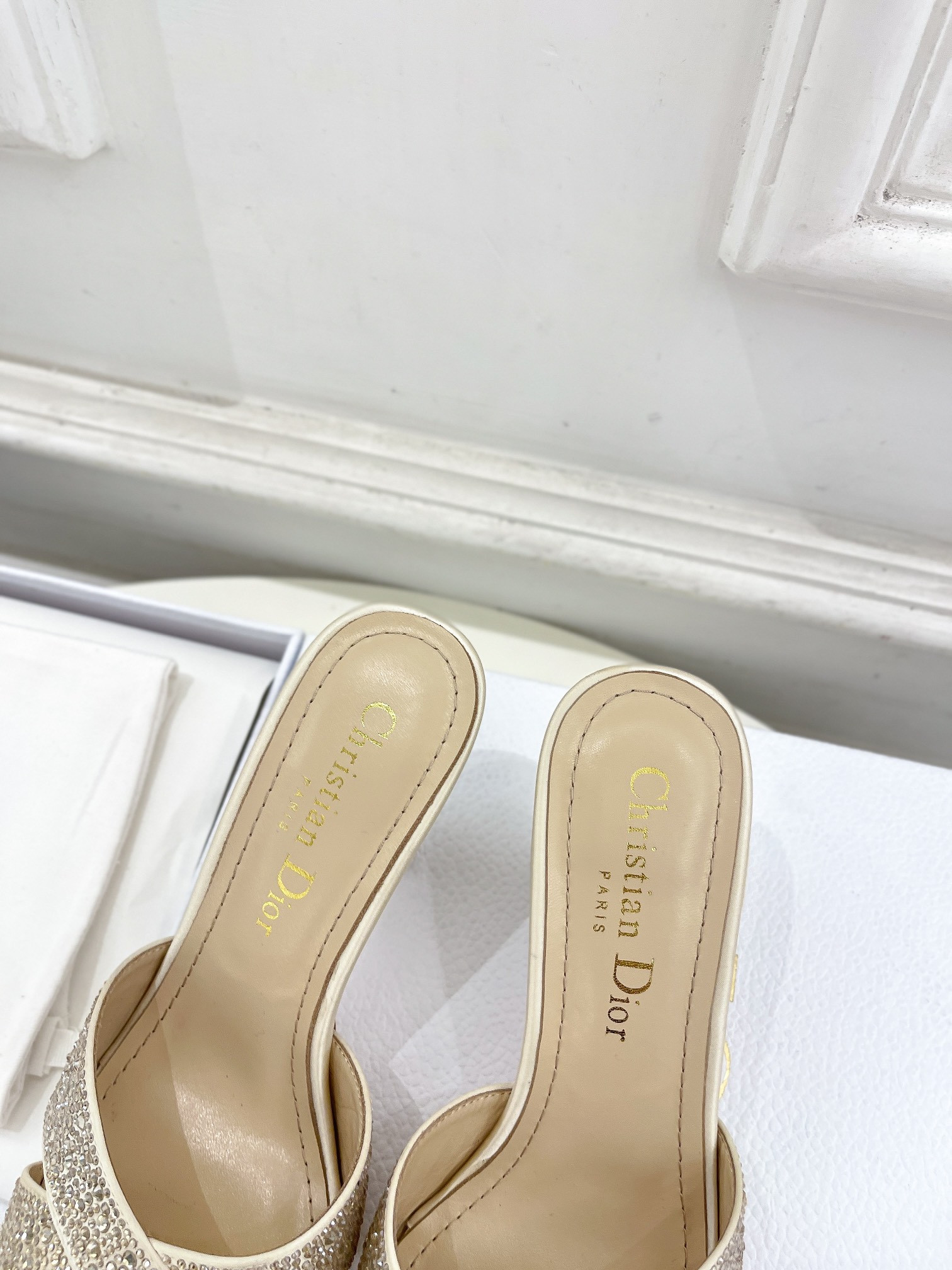 ua D*or tribales heeled slide