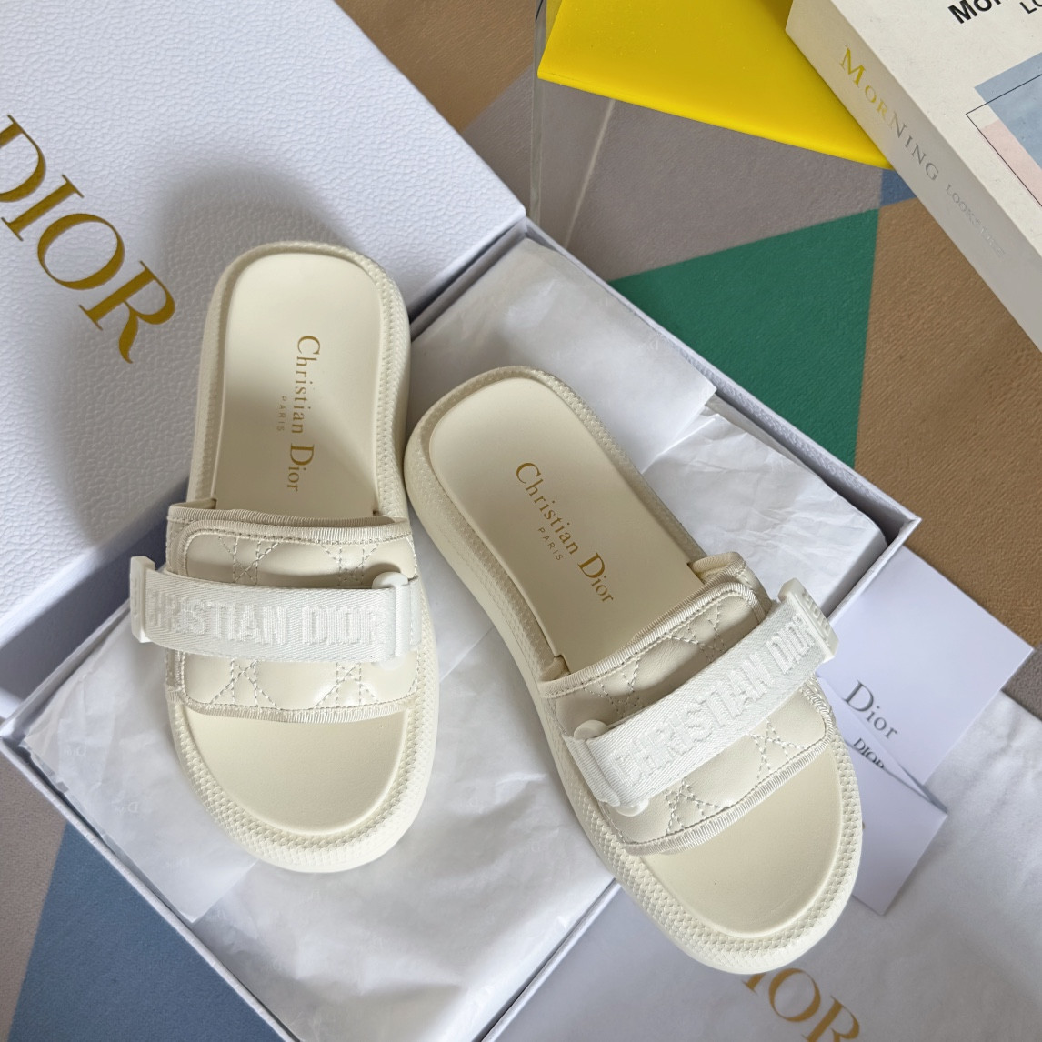 ua D*oriviera dio(r)evolution slide white