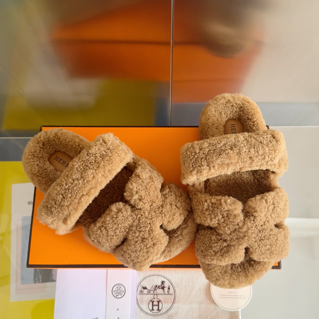 UA Hermès Chypre sandal