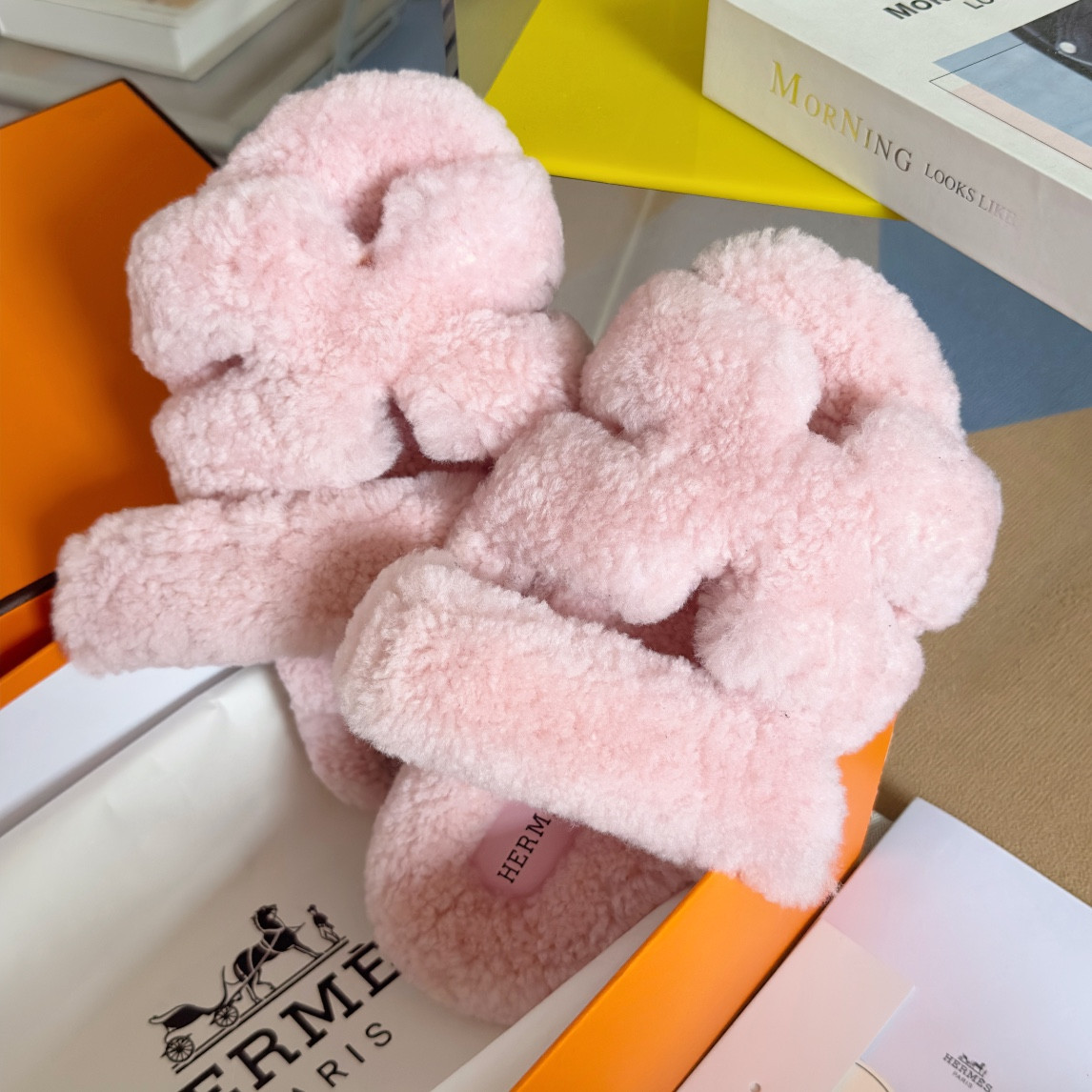 UA Hermès Chypre sandal