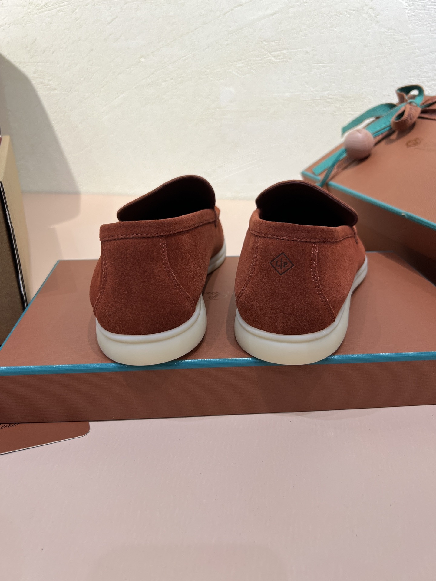 ua L**o p*ana summer walk loafers