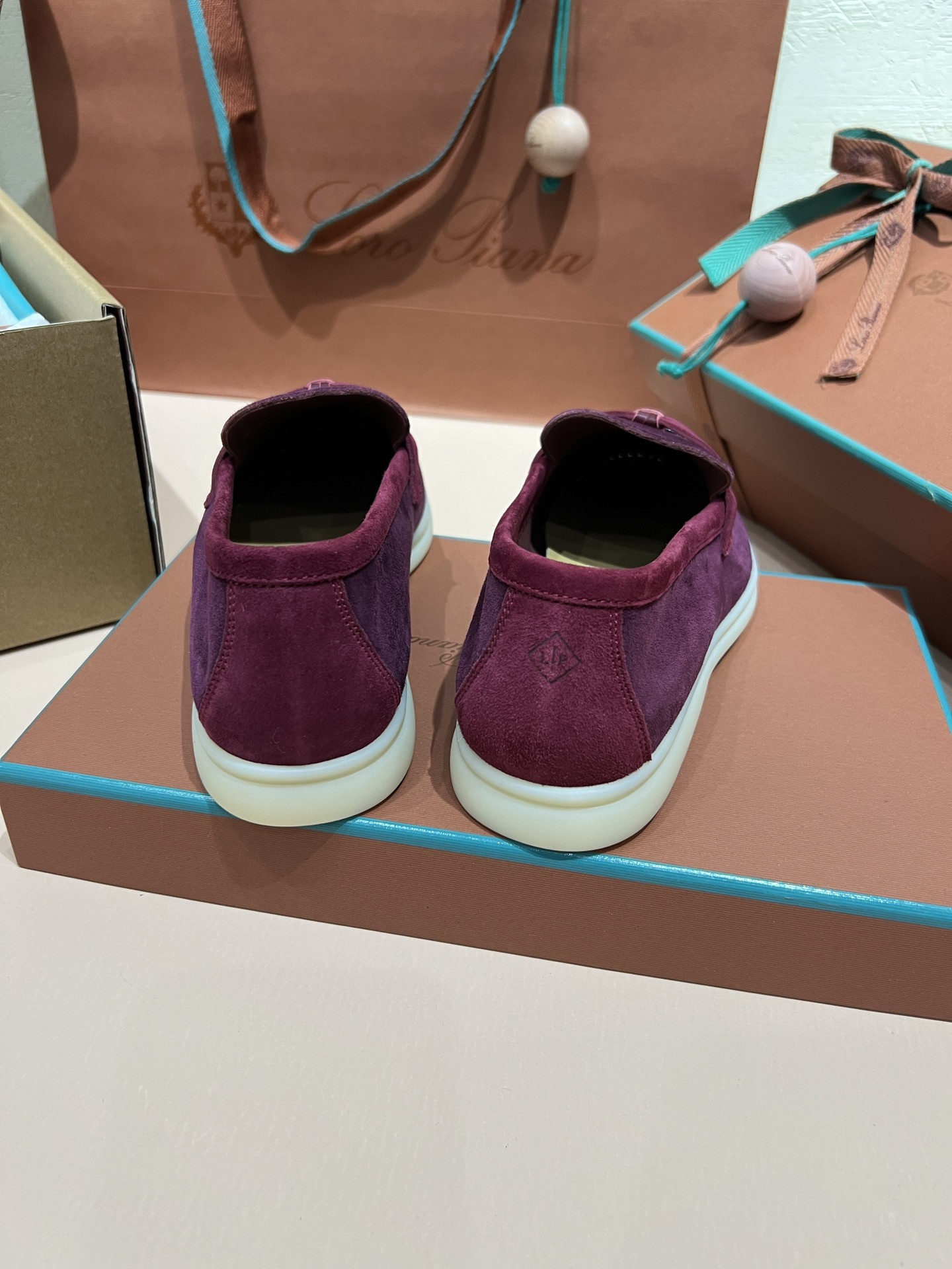 ua L**o p*ana summer charms walk loafers