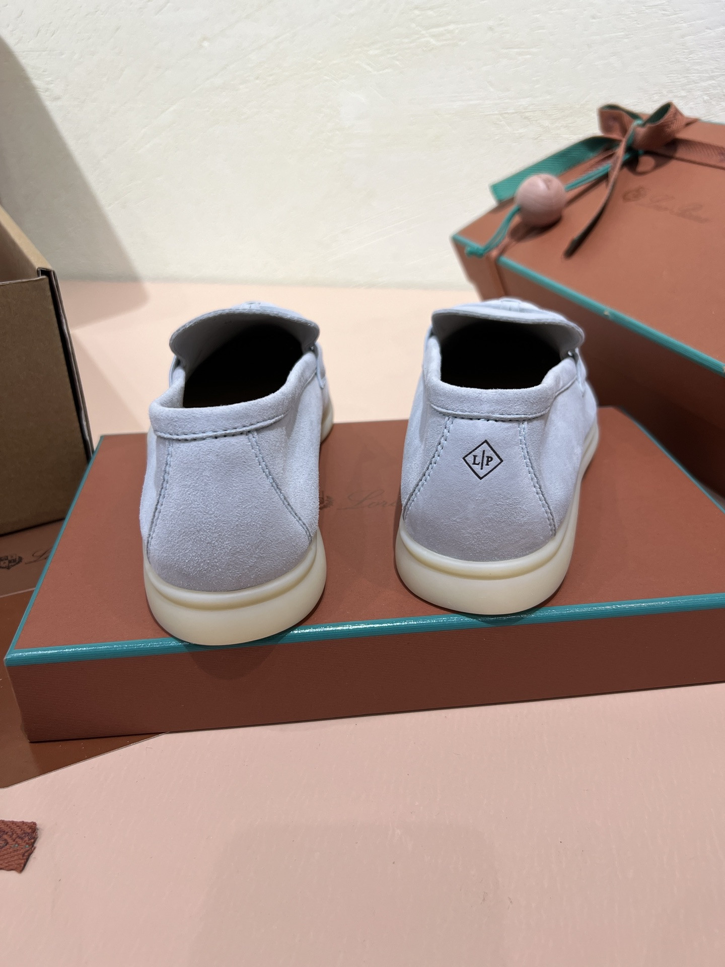 ua L**o p*ana summer charms walk loafers