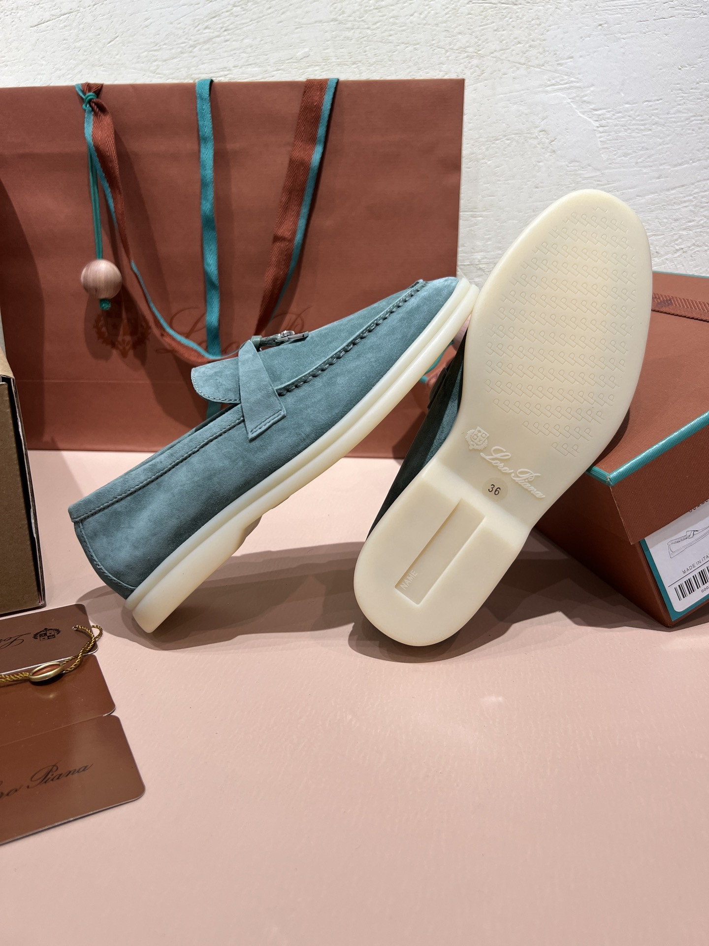 ua L**o p*ana summer charms walk loafers