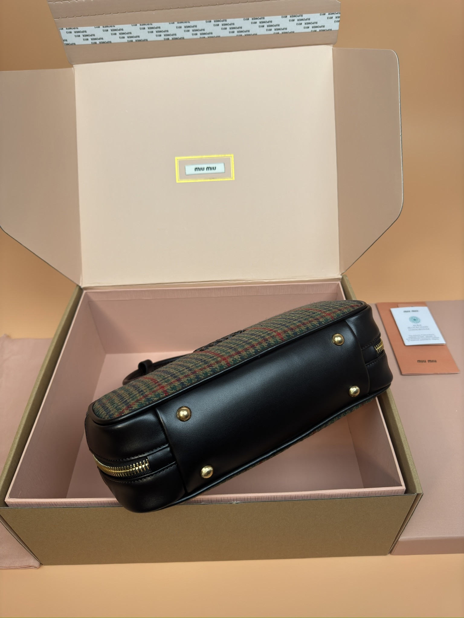 Miu Miu Leather Beau Bag 28×15×9cm