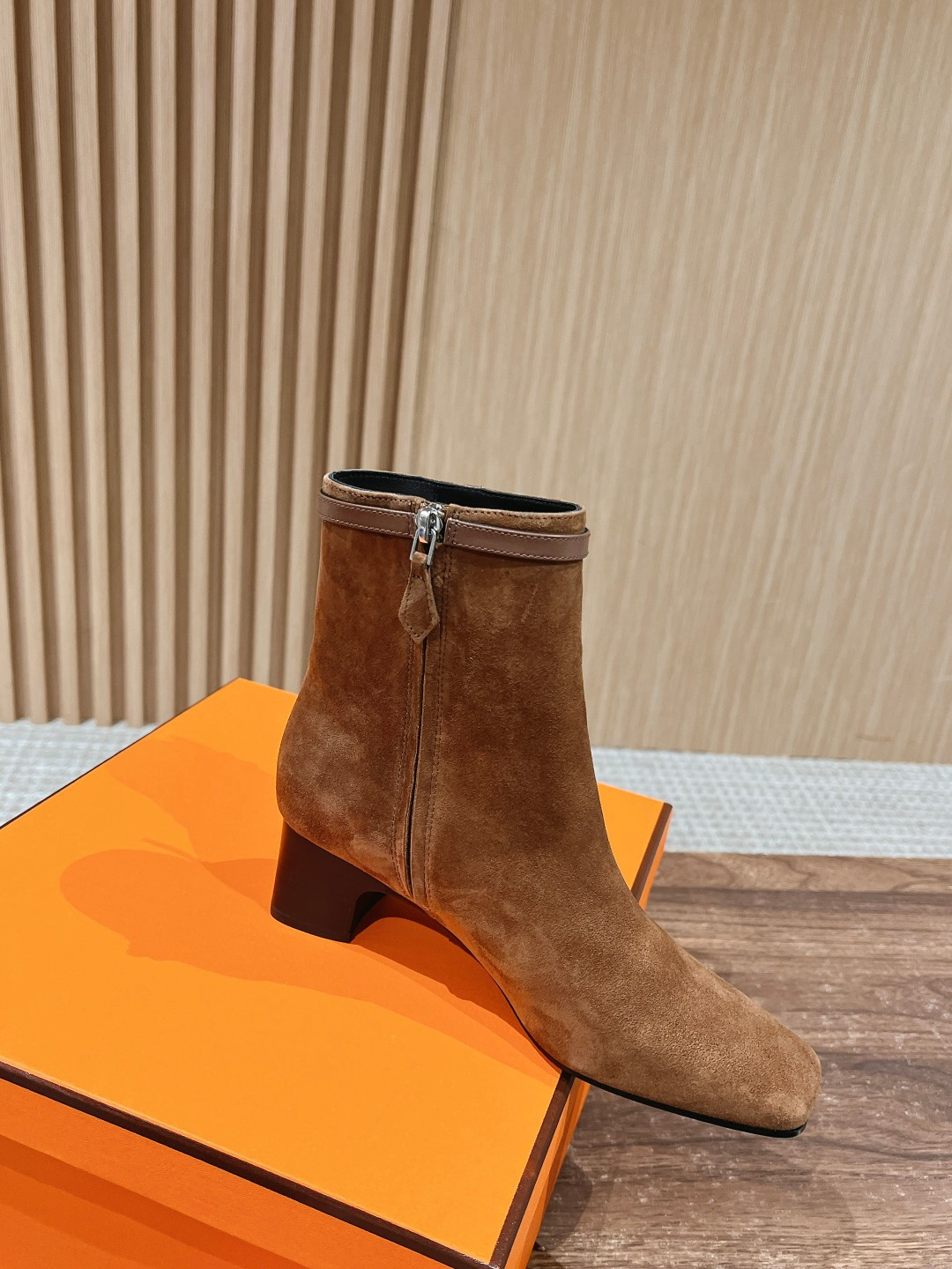 ua H**mes boot 5cm heel