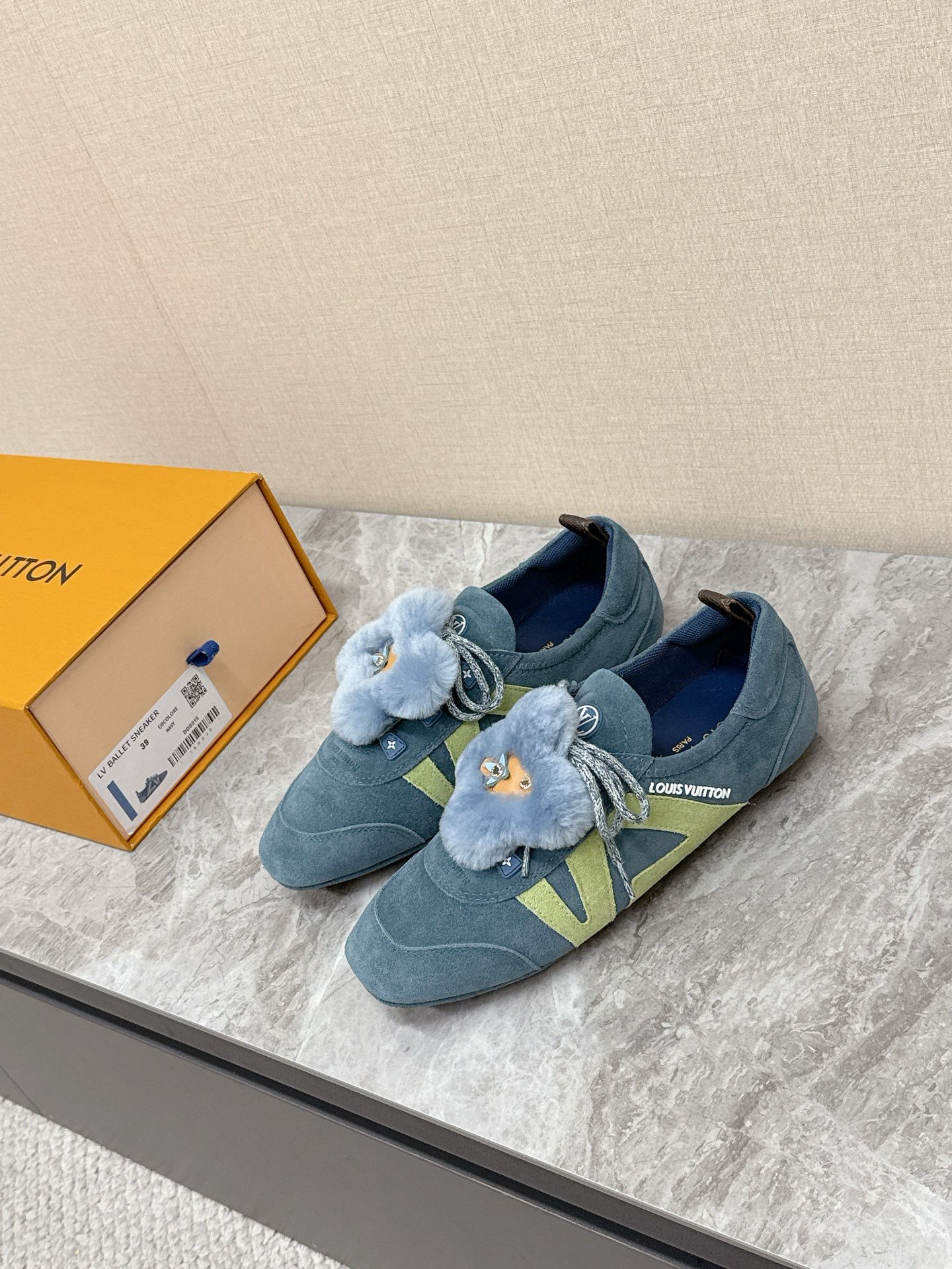 UA LV Sneakerina