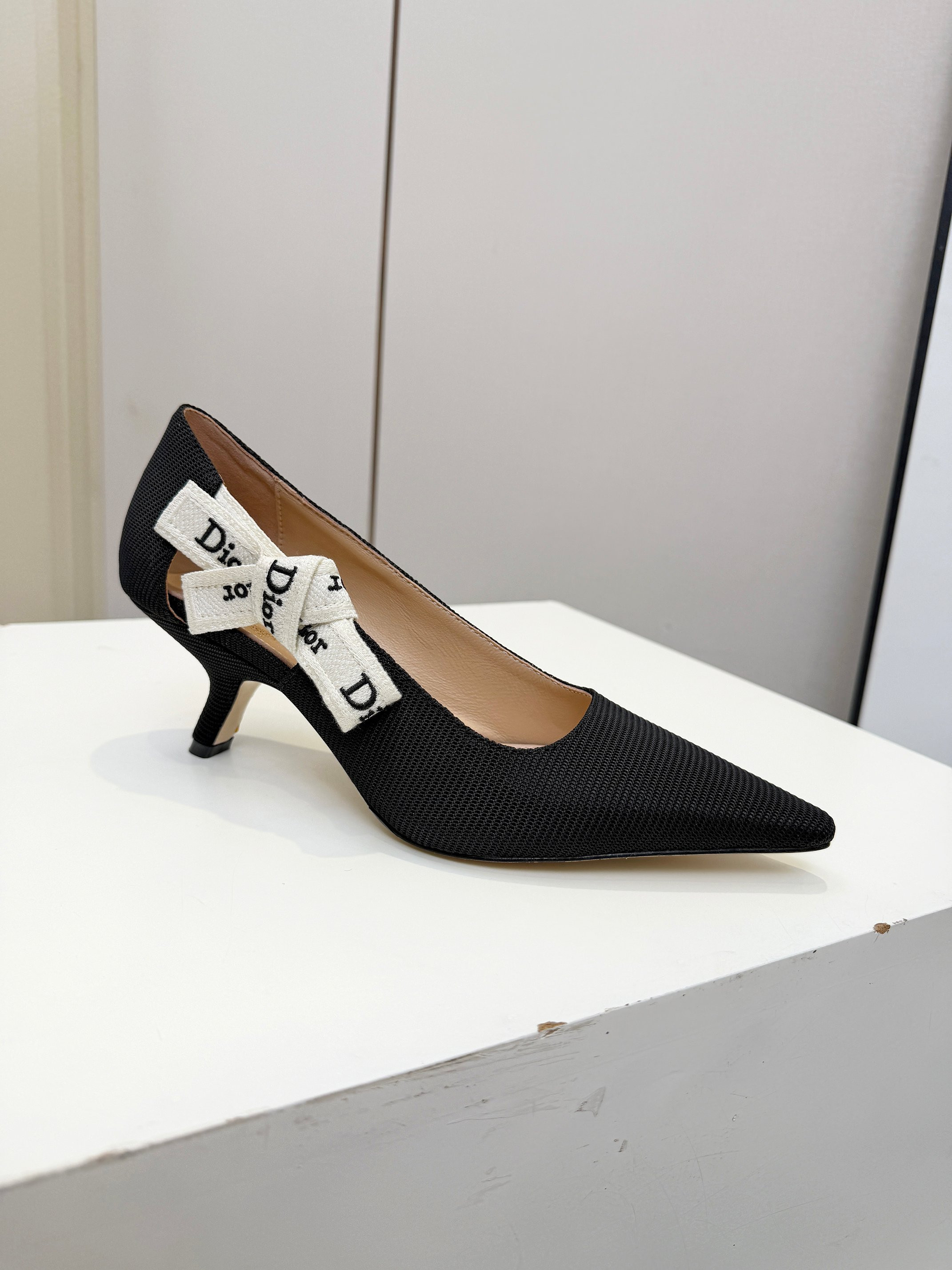 ua D*or j'aD*or pump 3.5cm heel