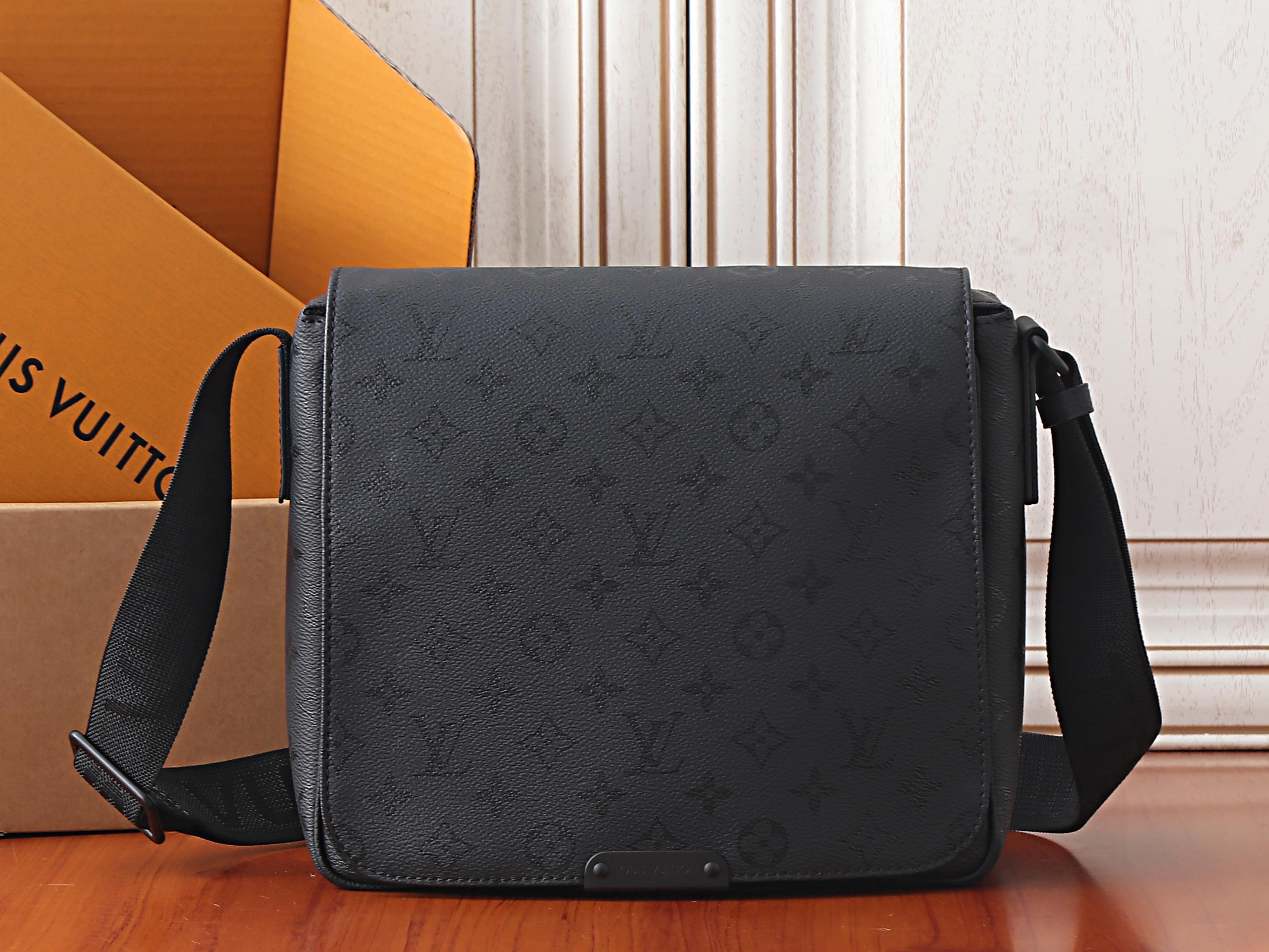 LV Bastille PM M2A195 23x27x8cm