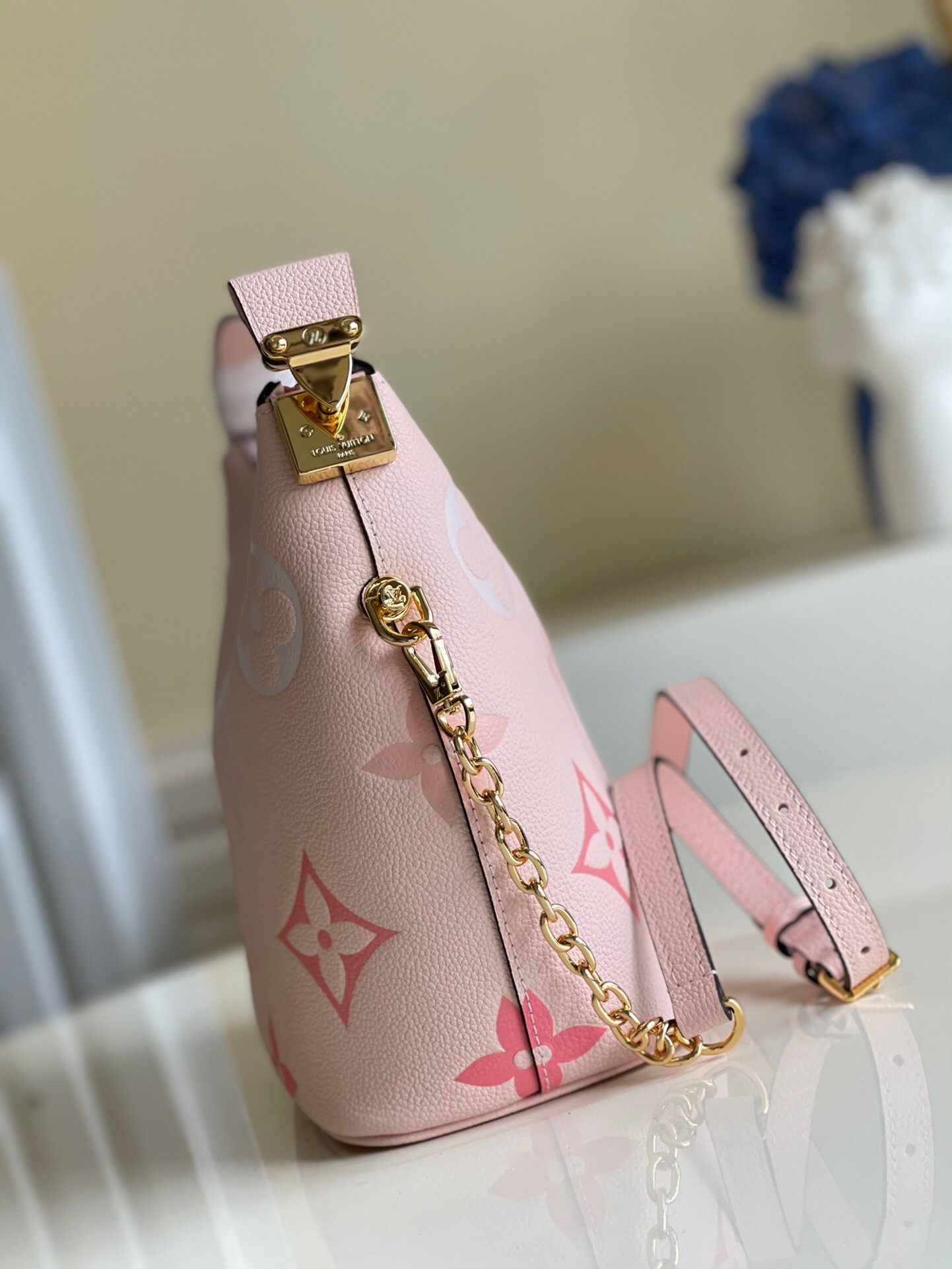 LV MARSHMALLOW M45697